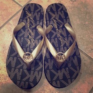 **Michael Kors NEW flip flops**